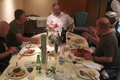 4667-BUVR6585-Mittel